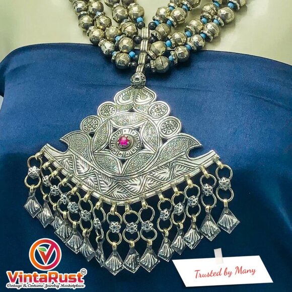 Vintage Beaded Necklace With Pendant, Statement Necklace, Antique Necklace - Picture 4 of 9